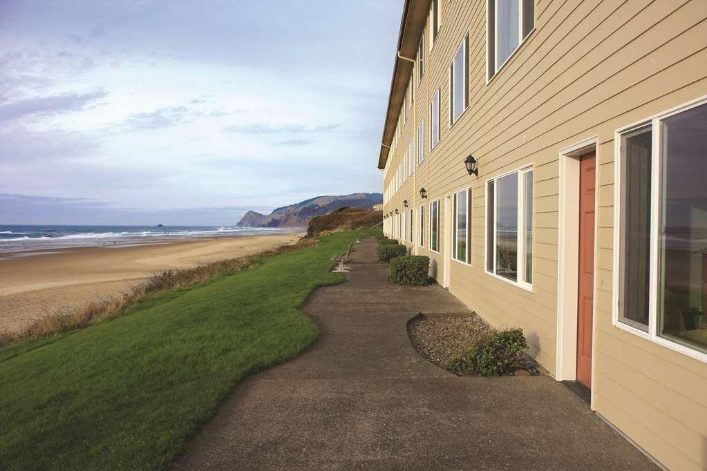 Chinook Winds Casino Resort Lincoln City Exterior photo
